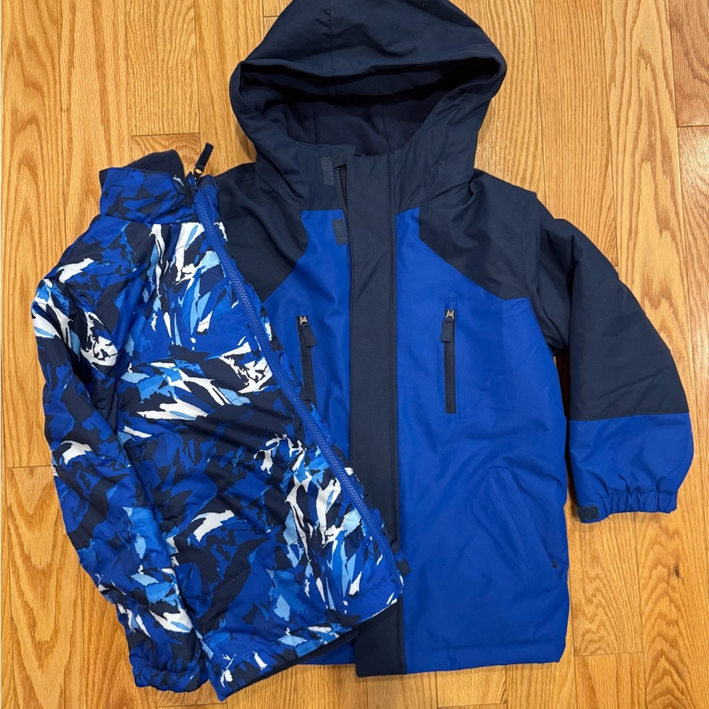 Swiss Tech Blue Puffer Jacket with Hood and Weather-Resistant Fabric